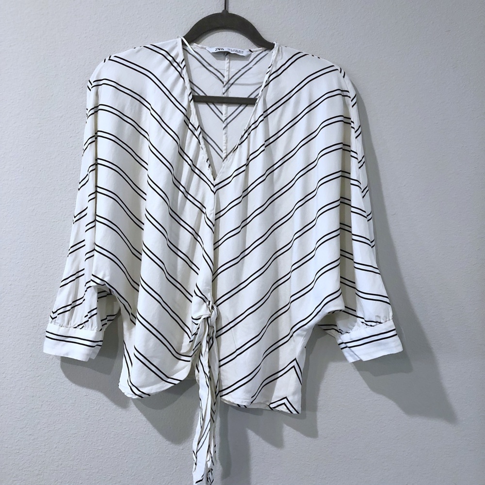 ZARA White and Black Crop Top with Front Tie